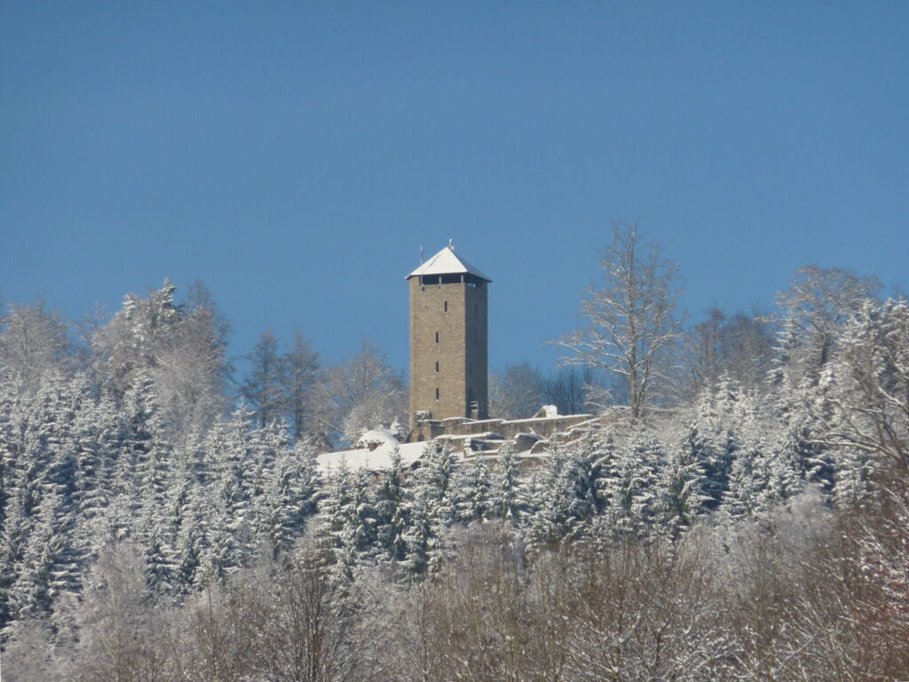 Geiersthal Burgruine Altnußberg Winter BayerwaldTicket