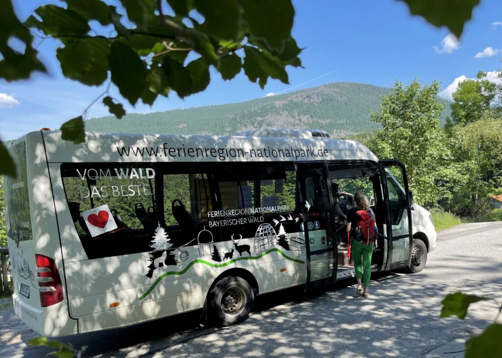Falkensteinbus_FNBW-2_Foto-TI-Bayerisch-Eisenstein-Patrick-Pfeifer.jpeg